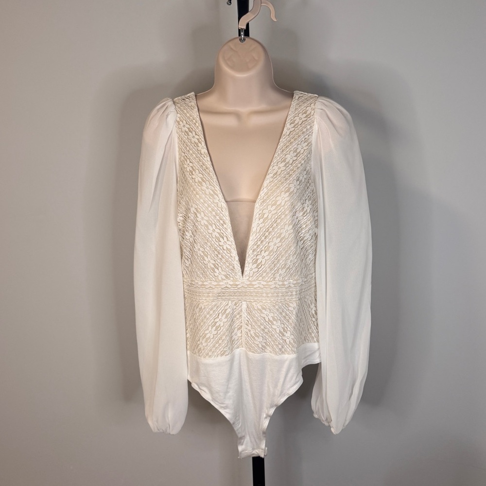 Lulu's Ivory Lace V-Neck Bodysuit - Size Large